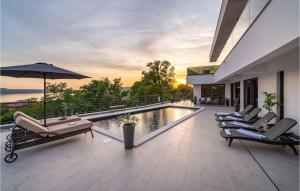 Villa Royal Hill with pool