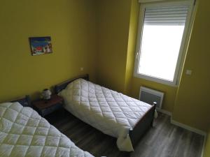 APPARTEMENT EN PLEIN FRONT DE MER : HOUAT