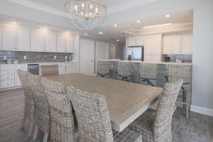 Phoenix Gulf Towers 1904 condo