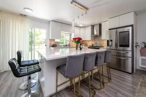 The Lake House - Modern Retreat near Denver Airport - Brighton