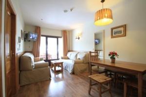 Two-Bedroom Apartment (4-6 Adults) room in Aparthotel Sarrato