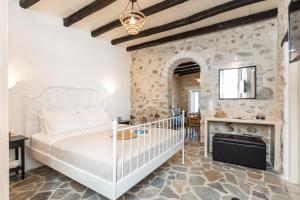 The White Stone House