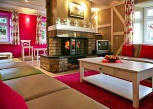 Family Retreat in a Green Setting in Waimes