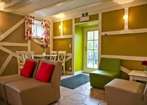 Family Retreat in a Green Setting in Waimes