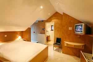 Family Retreat in a Green Setting in Waimes