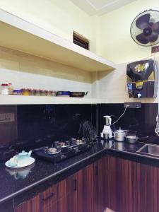 Cozy 1bhk with Terrace.