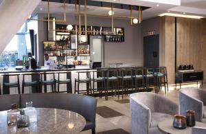 Luxurious One Bedroom Apartment - Capital On Park