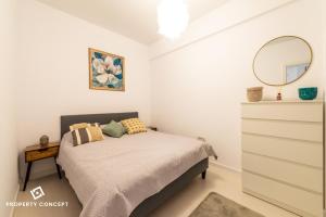 Central Residence Apartment 912