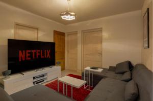 Chalet Melusine - Big Chalet w Spa Pool, Sauna, Huge Terrace, Views & Privacy!