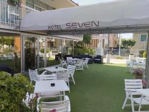 Hotel Seven - Santarcangelo di Romagna