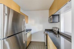 Blueground Midtown gym nr times square NYC-1410