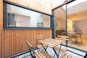 Fully equipped duplex with exterior and parking !