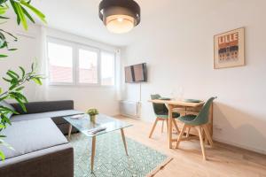 Lille, fully-equipped apartment with parking space