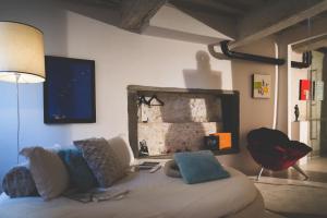 ART SUITE GALLERY - Tuscany - medieval town close to Florence, Pisa, Lucca, Chianti Zone, Versilia