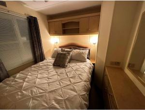 A beautiful Holiday Home On Haven Golden Sands
