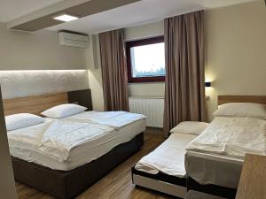 Quadruple Room room in Hotel Roškar