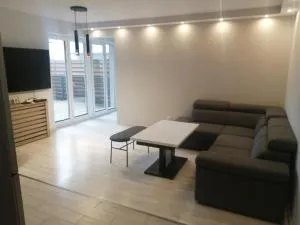 Nowoczesny apartament z dużym tarasem, 2 pokoje - Czarne