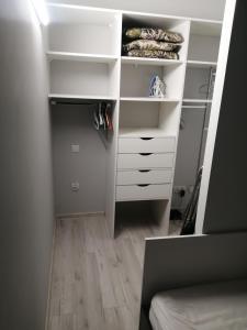 Nowoczesny apartament z dużym tarasem, 2 pokoje