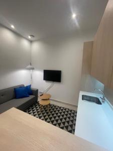 CASA DE HUÉSPEDES ALMIRANTE MADRID