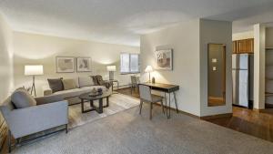 Landing Modern Apartment with Amazing Amenities (ID1017X869)