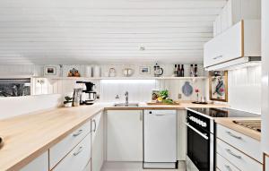 Gorgeous Home In Blåvand With Wifi