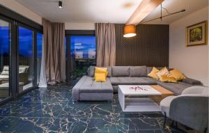 Cozy Home In Skuncini Stani With Sauna