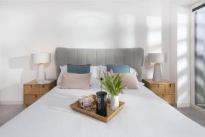 Sunny Eco Home minutes from the beach (Tamsin)