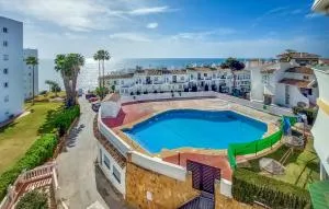 Gorgeous Apartment In Calahonda - Cabopino