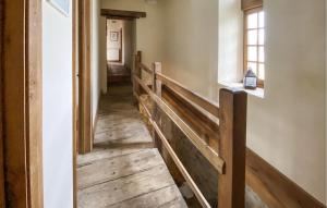 Lovely Home In Chiché