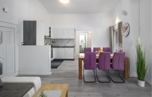 2 Bedroom Lovely Apartment In Nova Vas 