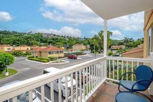 Hospitality Expert CHA3 - Pool Beach Hip-Strip