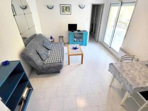 T2 avec terrasse, parking, piscine, tennis, à 200 m plage et commerces, Six-Fours-les-Plages - FR-1-316-115