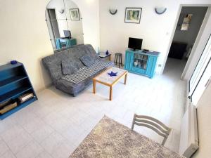 Appartements T2 avec terrasse, parking, piscine, tennis, a 200 m plage et commerces, Six-Fours-les-Plages - FR-1-316-115 : photos des chambres