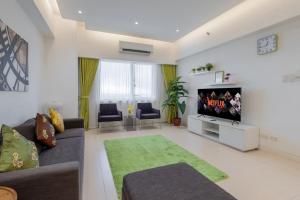 NEW 2BR of 86sqm with Parking & Netflix in BGC