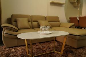 The hotel has 2 bedrooms, 2 bathrooms, 1 kitchen, 1 living room, 1 laundry room, 1 balcony, 1 swimming pool - District 7