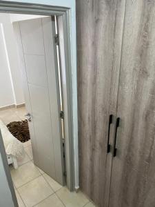Stylish one bedroom apartment in Kitisuru with a pool and gym