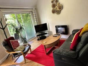 Delightful Cottage Sydney Gardens private parking - Pass the Keys