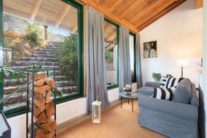 4 BD Luxurious villa with swimming pool