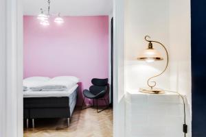 Curiosity apartments