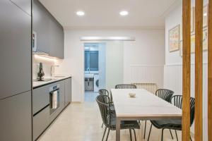 Antons Downtown Apartment