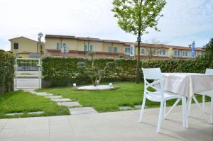 Charming studio apartment with garden view