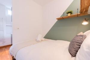 Appartements Lille Gares - Nice equipped apartment : photos des chambres