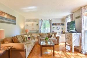 Private Pool Large Deck and Game Room