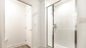 Landing Modern Apartment with Amazing Amenities (ID7569X30)