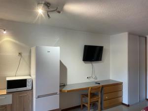 Charmant studio avec balcon et parking - Proche centre et Thermes - 4 pers. - FR-1-512-79