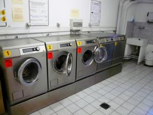 Charmant studio avec balcon et parking - Proche centre et Thermes - 4 pers. - FR-1-512-79