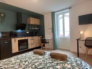 Appartements LA FEUILLERAIE N2-Standingappart-Wifi-Proche ville : photos des chambres