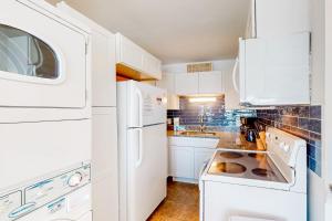 Summit Beach Resort, Unit 704