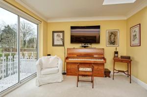 Veeve - The Gallery of Colour