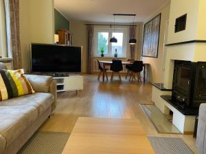 Ferienhaus zum Glück, mit Pool und Kamin